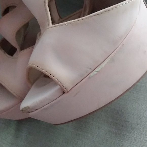 Heels - Picture 2 of 6